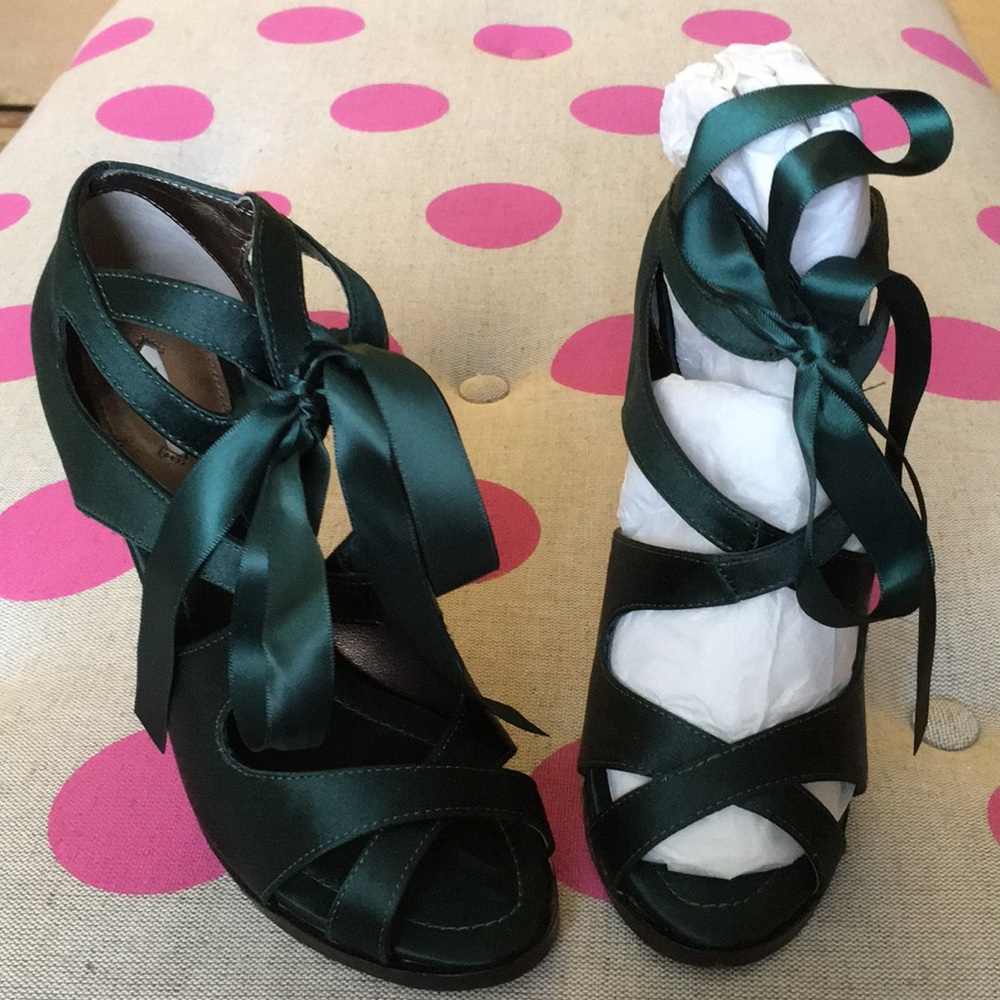Leon Max by Max Studio Evelyn Satin Heel